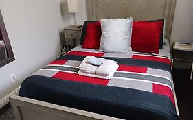 Two-Bedrooms Sofi, Forum, Spacex Cozy Apt